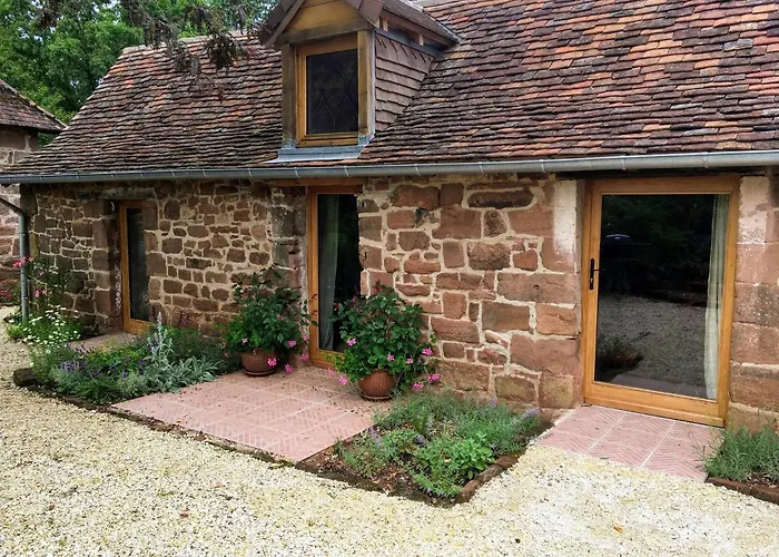 Countryside Tiny House Near Chateau De Hautefort